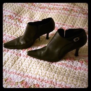 Women  black leather shoes